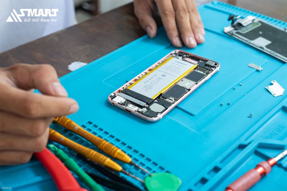 Có nên thay pin pisen cho iPhone không?