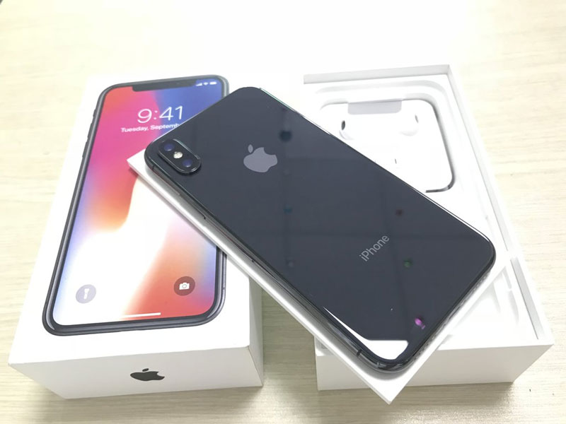 iPhone XS