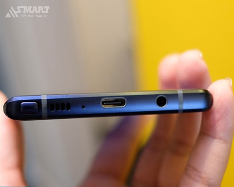 Kiểm tra chân sạc Note 9