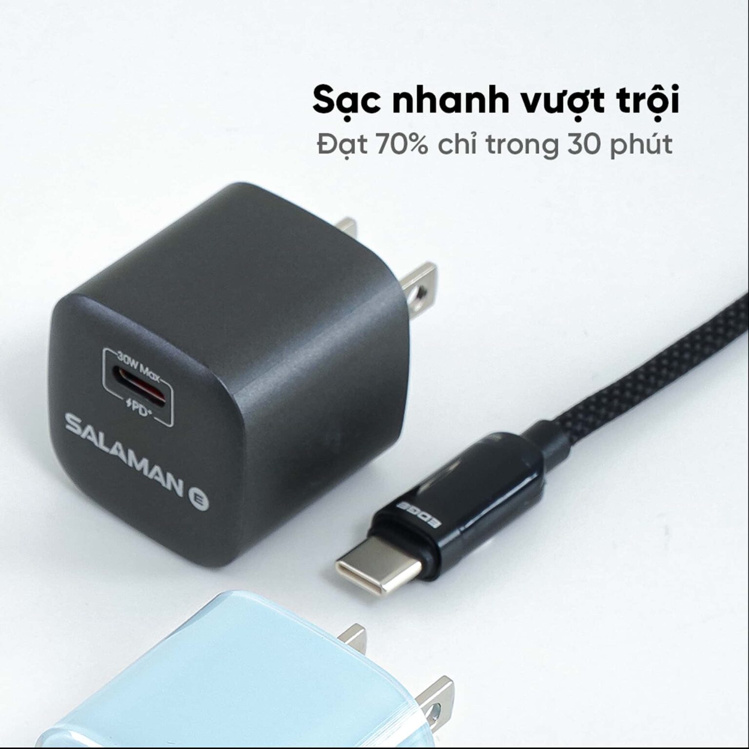 Tặng sạc cao cấp Salaman