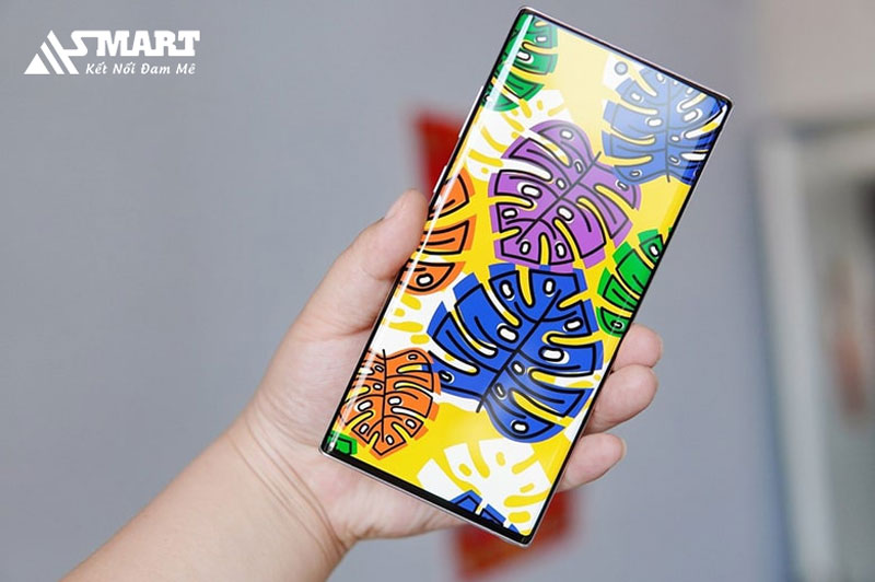 Samsung Note 20 ultra sở hữu màn hình AMOLED