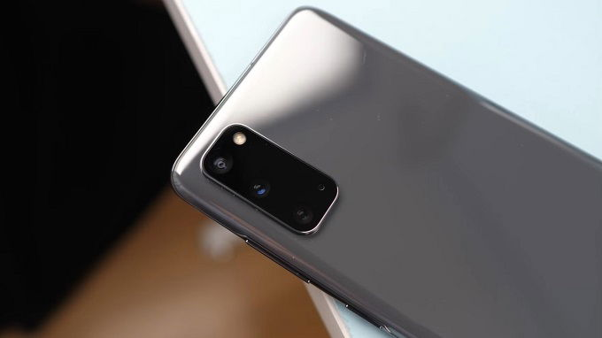 Cụm camera hình chữ nhật