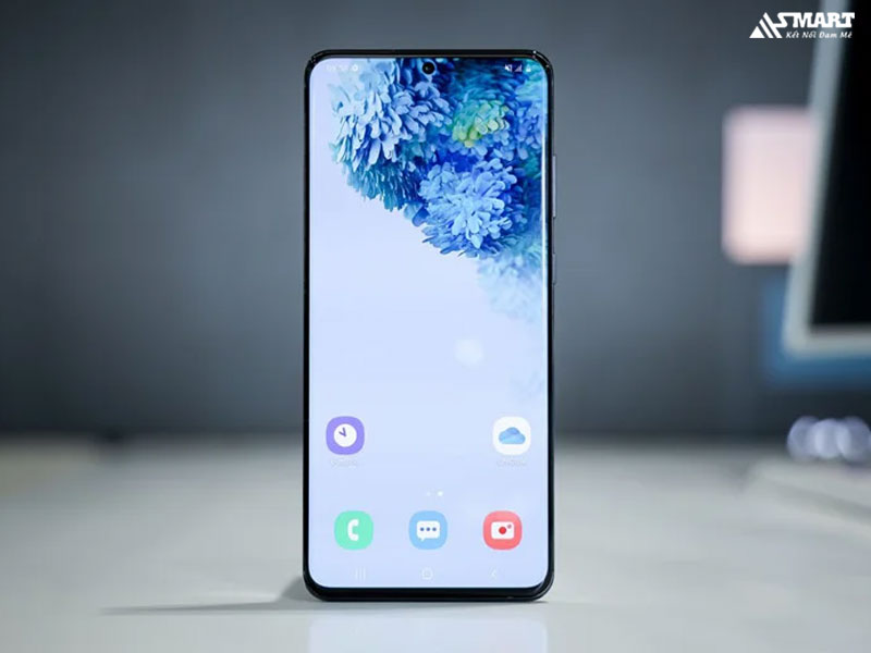 Hiệu năng và dung lượng pin khủng