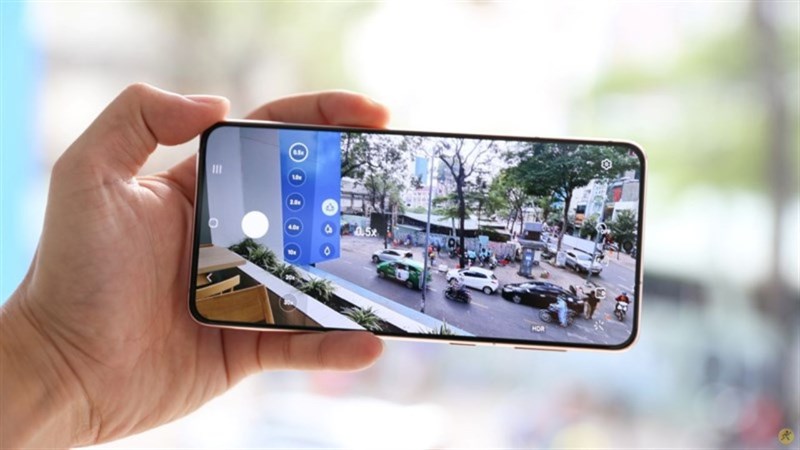 Camera chụp ảnh sống động