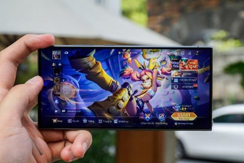 Màn hình Dynamic AMOLED 2x 6.9 inch, hiển thị rực rỡ
