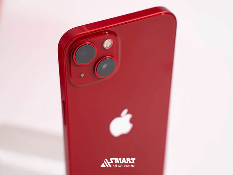 Hiệu năng mạnh mẽ với chip Apple A15 Bionic