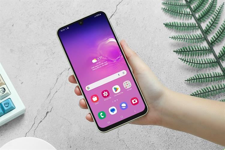 Màn hình lớn 6.7 inch mượt 90Hz