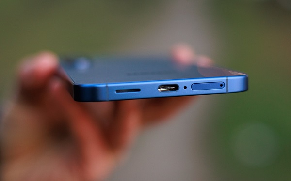 Pin 4.900mAh – sử dụng cả ngày dài