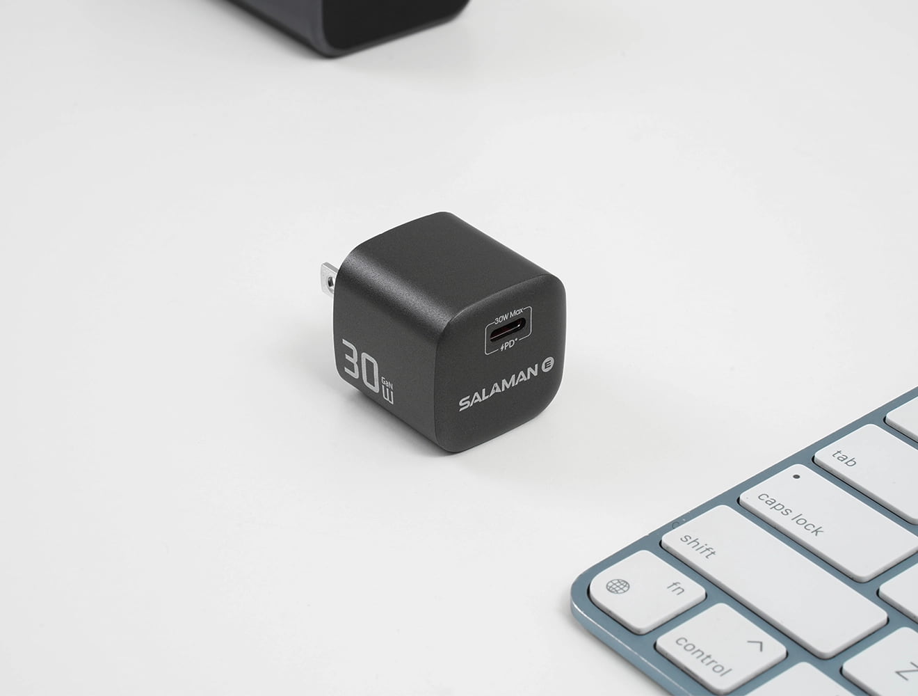 Củ sạc nhanh Salaman 30W SF GaN C3002